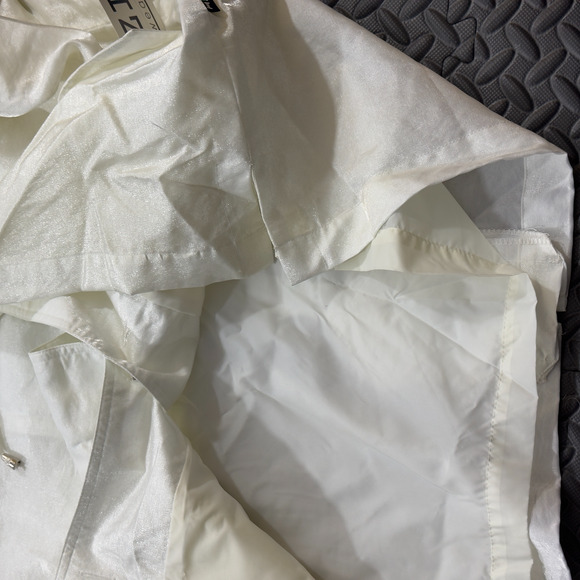 Izzi Mountain Parka Women's Large White Long Sleeve Hooded Drawstring Button-Up - Picture 6 of 10